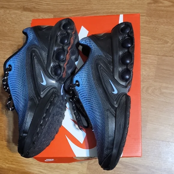 Nike Air MAX size 3.5 - Picture 3 of 5